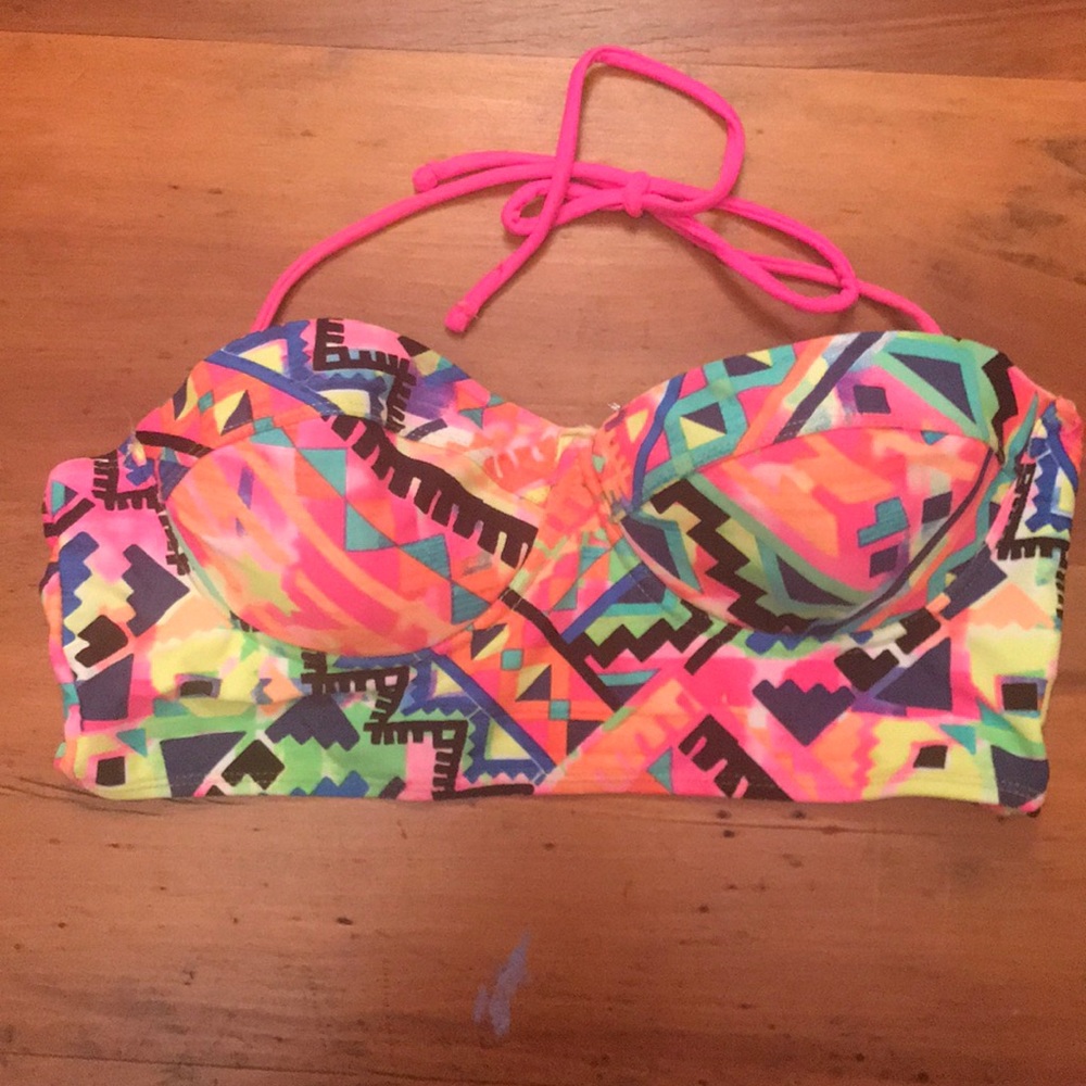 DELIAS Swimsuit Top